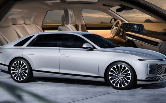 Hyundai Grandeur Azera 2023 lộ diện, quyết đấu Mercedes-Benz S-Class