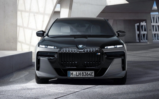 BMW 7-Series 2023 bổ sung thêm hai biến thể plug-in hybrid mới