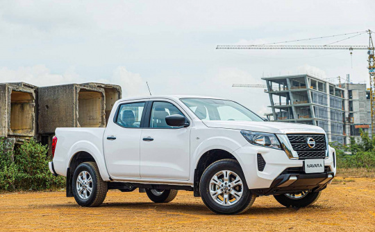 Nissan Việt Nam ra mắt bán tải Navara bản mới, giá 699 triệu đồng