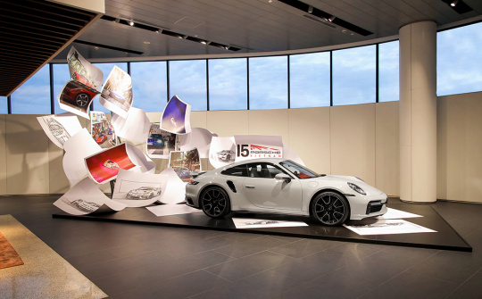 Porsche giới thiệu ấn phẩm kỷ niệm 15 năm Porsche Việt Nam