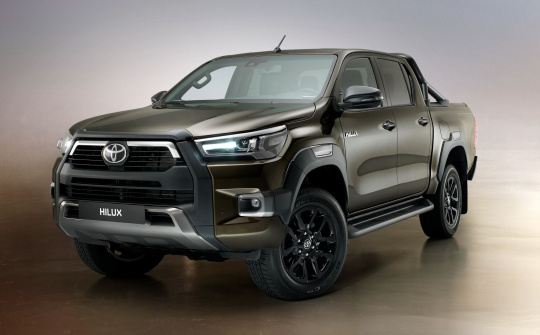 Chi tiết Toyota Hilux Rogue 2023: Vận hành ổn định hơn, êm ái hơn
