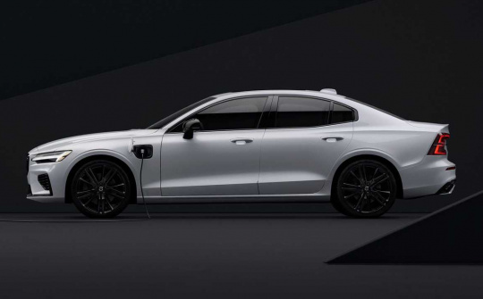 Volvo S60 Black Edition 2022: Dành riêng cho thị trường Mỹ, giới hạn 450 chiếc