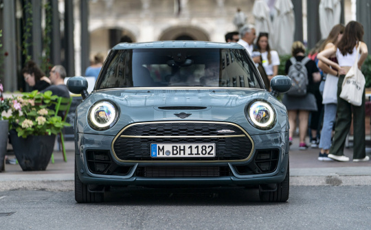 MINI John Cooper Works Clubman 2022: Đẳng cấp, tiện nghi và độc đáo