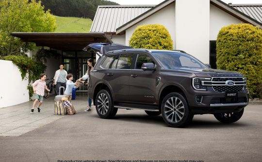 Ford Everest 2022 ra mắt: Động cơ mới 3.0L V6, nhiều nâng cấp đáng giá