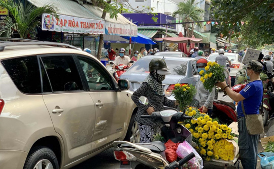 “Buôn thúng bán mẹt” lại hơn cả ông làm ô tô