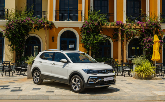 Volkswagen T-Cross cập bến thị trường Việt Nam: 2 phiên bản giá cao nhất lên tới 1,3 tỷ đồng