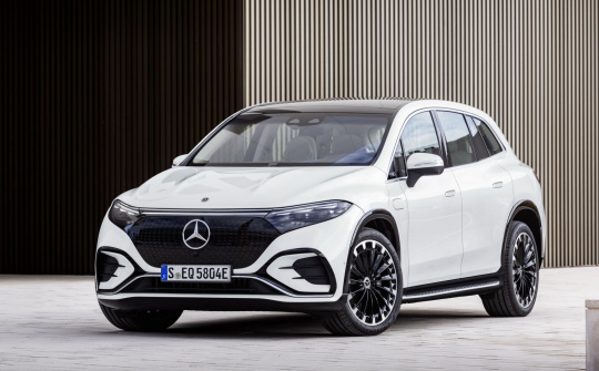 Mercedes EQS SUV: "Ông vua" trong phân khúc SUV hạng sang chạy điện