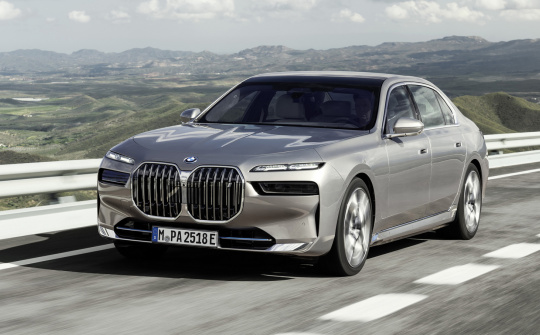 Chi tiết BMW 7-Series và BMW i7 thế hệ mới vừa ra mắt