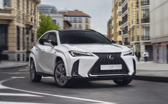 Lexus UX 2023 trình làng: An toàn và mạnh mẽ hơn