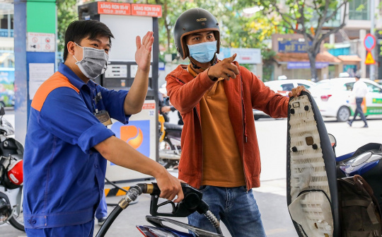 Giá xăng tăng nhẹ giữa tháng 6/2022