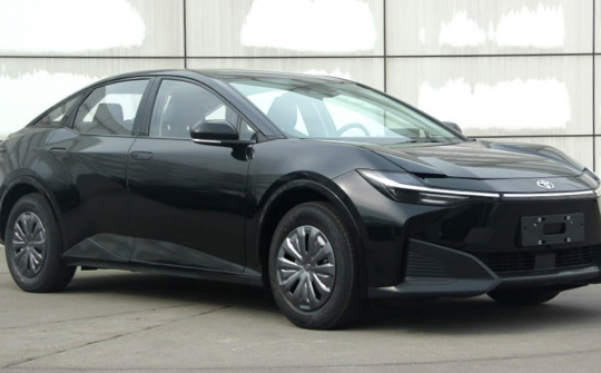 Toyota bZ3 - Sedan chạy điện dành riêng cho Trung Quốc