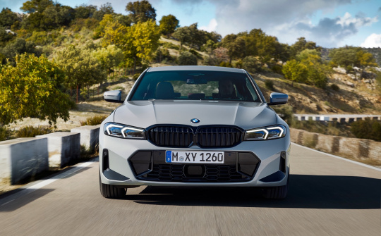 Chi tiết BMW 3-Series 2023: Nâng cấp ngoại hình "đấu" Mercedes-Benz C-Class