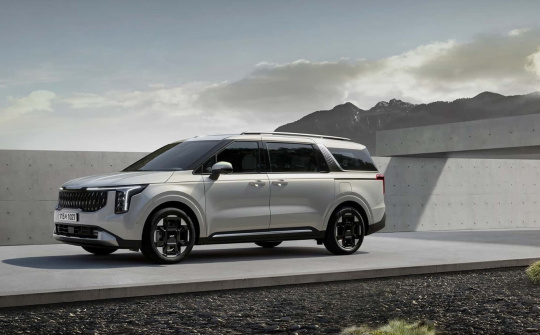 Kia Carnival 2025 nâng cấp sở hữu thiết kế táo bạo hơn