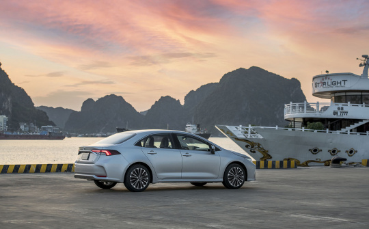 Toyota Việt Nam bổ sung thêm nhiều tính năng mới cho Corolla Altis