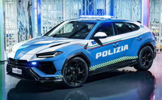 Xe cảnh sát "siêu chất" Lamborghini Urus Performante POLIZIA