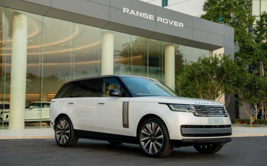 Khám phá "kiệt tác" Range Rover SV 2023 tại Việt Nam