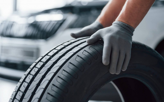 Những cách giúp lái xe tránh nổ lốp xe trong mùa nắng nóng