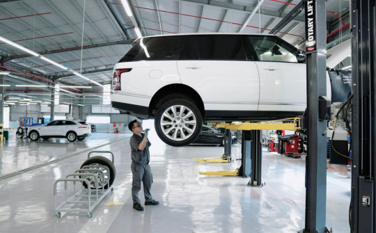Hè đến, khách hàng của Jaguar Land Rover được “chăm sóc” xe như thế nào?