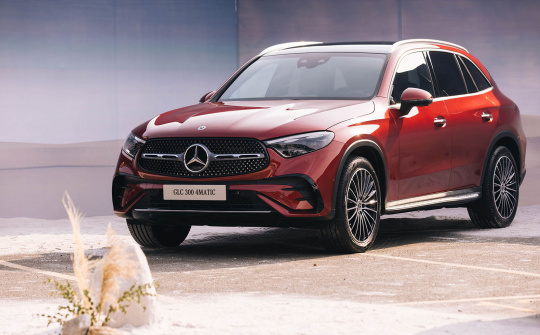 Mercedes-Benz Việt Nam giảm giá lên tới hàng trăm triệu đồng trong tháng 8 và 9/2023