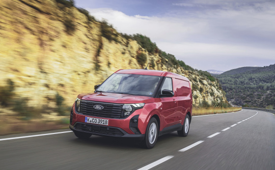 Ford E-Tourneo Courier 2024 mới: Tính năng, thiết kế và nội thất