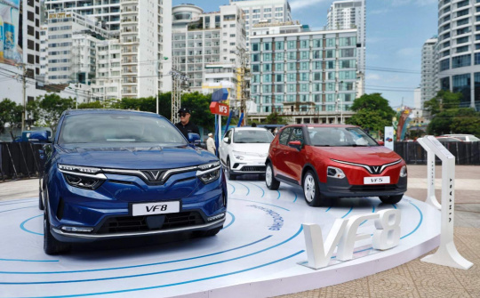 Đồng hành cùng chuyển đổi xanh, VinFast tung ưu đãi bổ sung tới 5% cho người mua xe điện