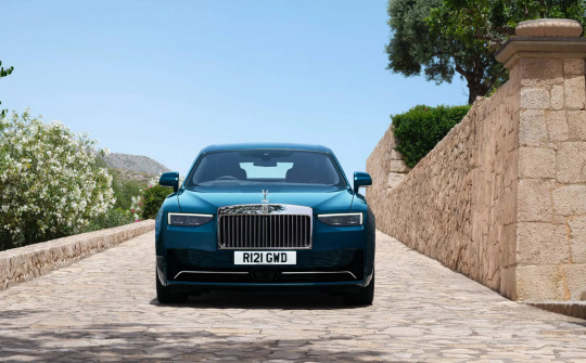 Rolls-Royce Ghost Series II 2025: Đẳng cấp và xa hoa