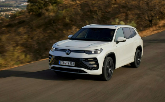 Volkswagen Tayron 2025 chính thức ra mắt