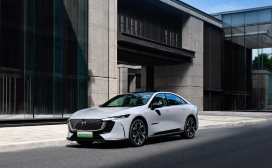 Mazda EZ-6 chính thức ra mắt, có khả năng di chuyển lên tới 1.300 km