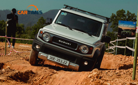 Bất ngờ với khả năng off-road của Suzuki Jimny tại “thánh địa Đồng Mô”