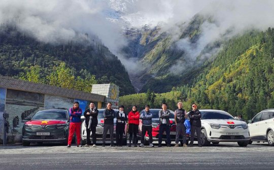 26 ngày, vượt 16.000km, đoàn xe điện VinFast VF 8 chinh phục Tây Tạng đã về Việt Nam