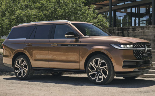 Lincoln Navigator 2025: SUV hiện đại với nhiều công nghệ