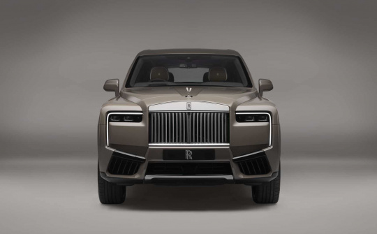 Rolls Royce Cullinan facelift 2025 trình làng, có thể về Việt Nam?