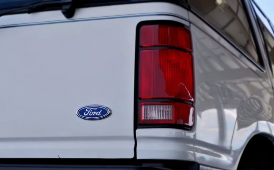 Ford Explorer: Chiếc xe làm thay đổi ngành ô tô Mỹ mãi mãi