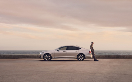 Volvo S90 Recharge sắp ra mắt tại Việt Nam