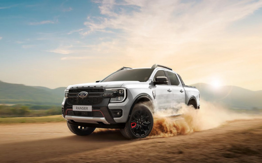 So sánh Ford Ranger Stormtrak và Wildtrak: Đâu là lựa chọn tối ưu?