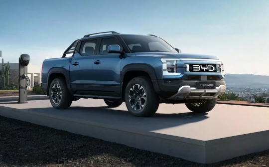 BYD Shark PHEV 2024 vừa ra mắt đã muốn chiến lĩnh thị trường xe bán tải hạng trung
