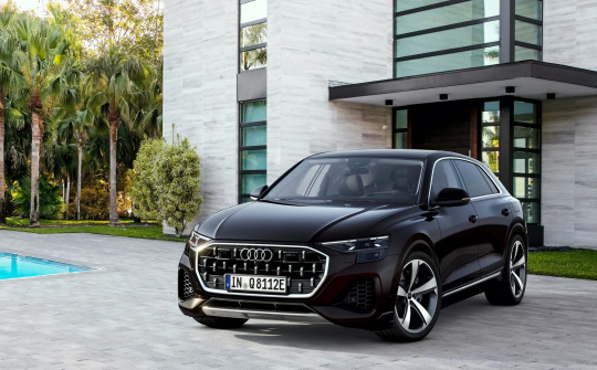 Chi tiết Audi Q8 TFSI e Quattro 2024: Pin lớn hơn, phạm vị hoạt động dài hơn