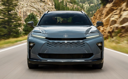 Chi tiết Toyota Crown Signia 2025: Thêm lựa chọn cho dòng SUV cỡ trung