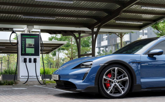 Porsche tính bài toán trạm sạc xe điện như thế nào tại Việt Nam?