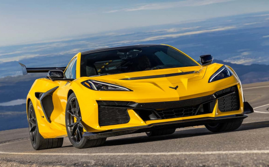 Chevrolet Corvette ZR1 2025: Động cơ V8 tăng áp kép, công suất 1.064 mã lực