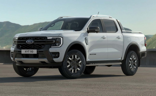 Ford Ranger PHEV 2025: Vận hành không khác xe xăng nhưng tiết kiệm hơn