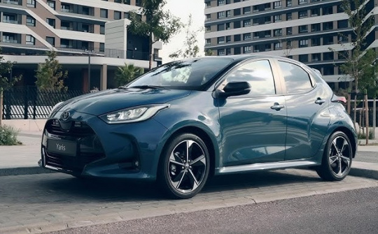Toyota Yaris GR Sport 2025 ra mắt phiên bản nâng cấp nhẹ
