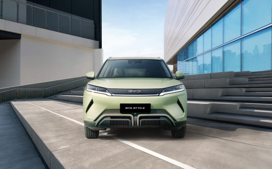 BYD Việt Nam “mưa quà tặng” cho khách mua xe