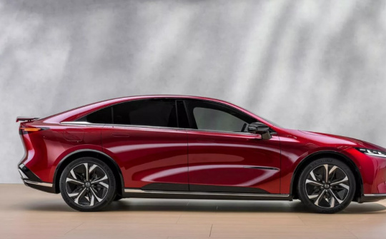 Mazda CX-6e 2026: Những điều cần biết về SUV điện mới của Mazda