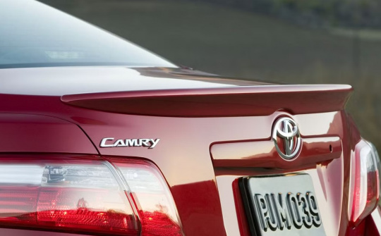 Toyota Camry qua các thế hệ: Đâu là mẫu xe đáng tin cậy nhất?
