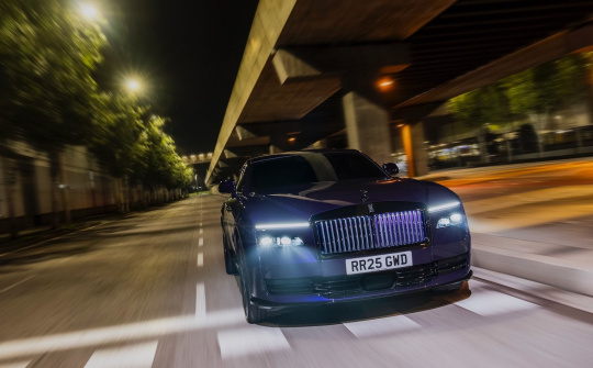 Rolls-Royce Spectre Black Badge 2026: Mẫu xe điện đẳng cấp
