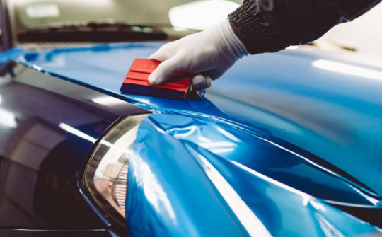 Bóc decal ô tô như thế nào cho đúng cách và hiệu quả?