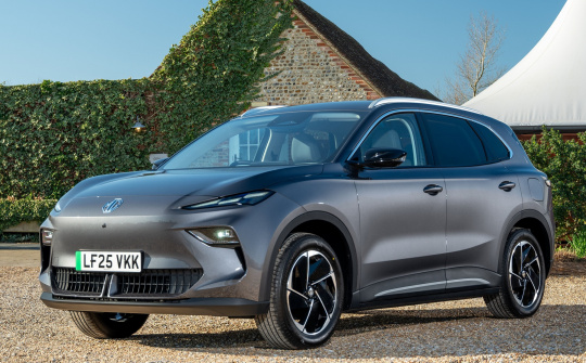 MG S5 EV 2025: Mẫu crossover chạy điện đáng cân nhắc