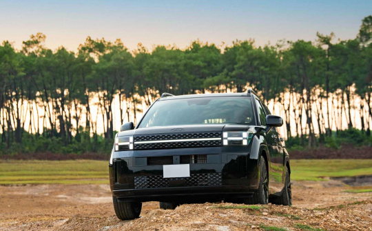 Hyundai Santa Fe giữ giá đến xe Nhật cũng ngỡ ngàng