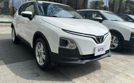 Top 10 xe bán chạy nhất tháng 3/2025: VinFast VF 5 bất ngờ "vượt mặt" mọi đối thủ
